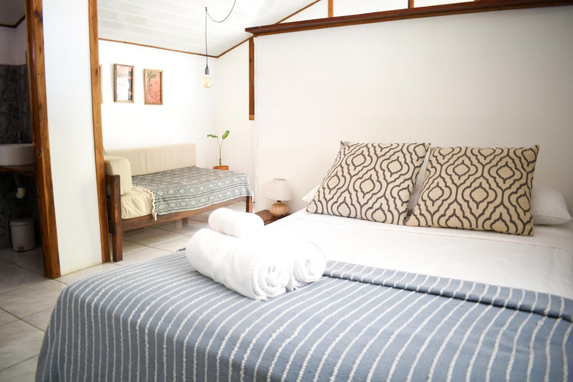 Lodge Cuatro Vientos & - Mal Pais, Costa Rica *