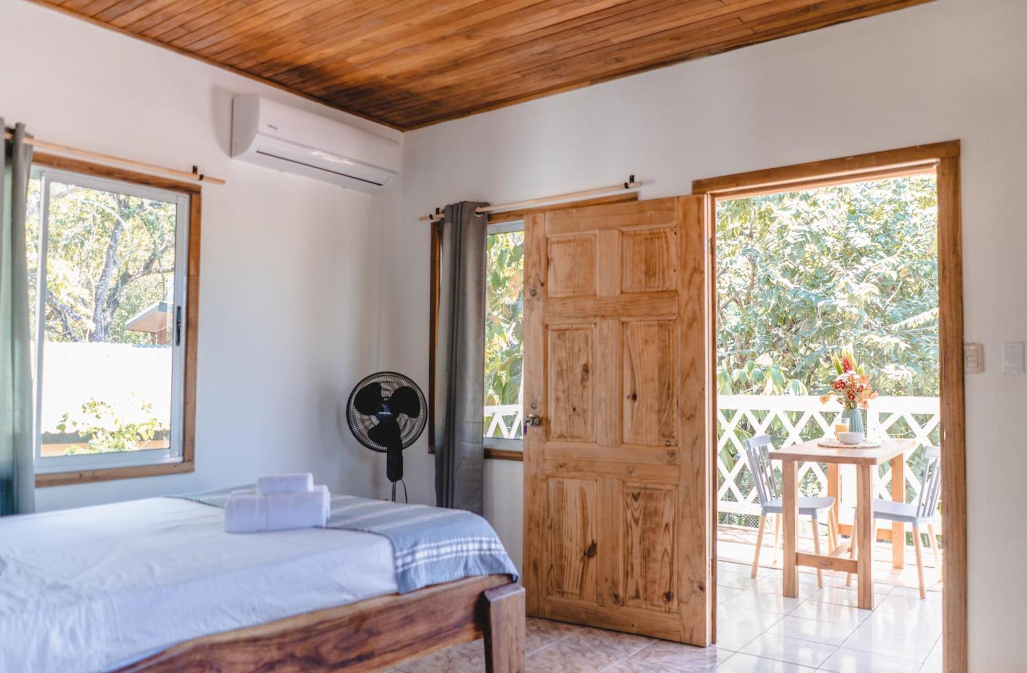 Lodge Cuatro Vientos & - Mal Pais, Costa Rica *